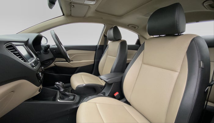 2018 Hyundai Verna 1.6 SX VTVT AT (O), Petrol, Automatic, 24,481 km, Right Side Front Door Cabin
