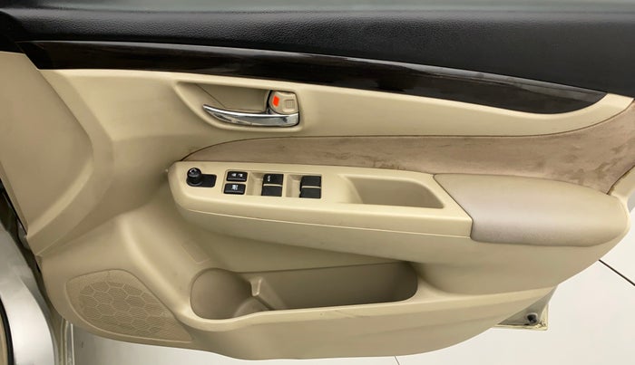 2015 Maruti Ciaz VXI, Petrol, Manual, 41,599 km, Driver Side Door Panels Control