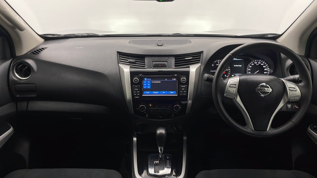 2016 Nissan Navara St (4x4), Automatic, 82420 km, Dashboard View