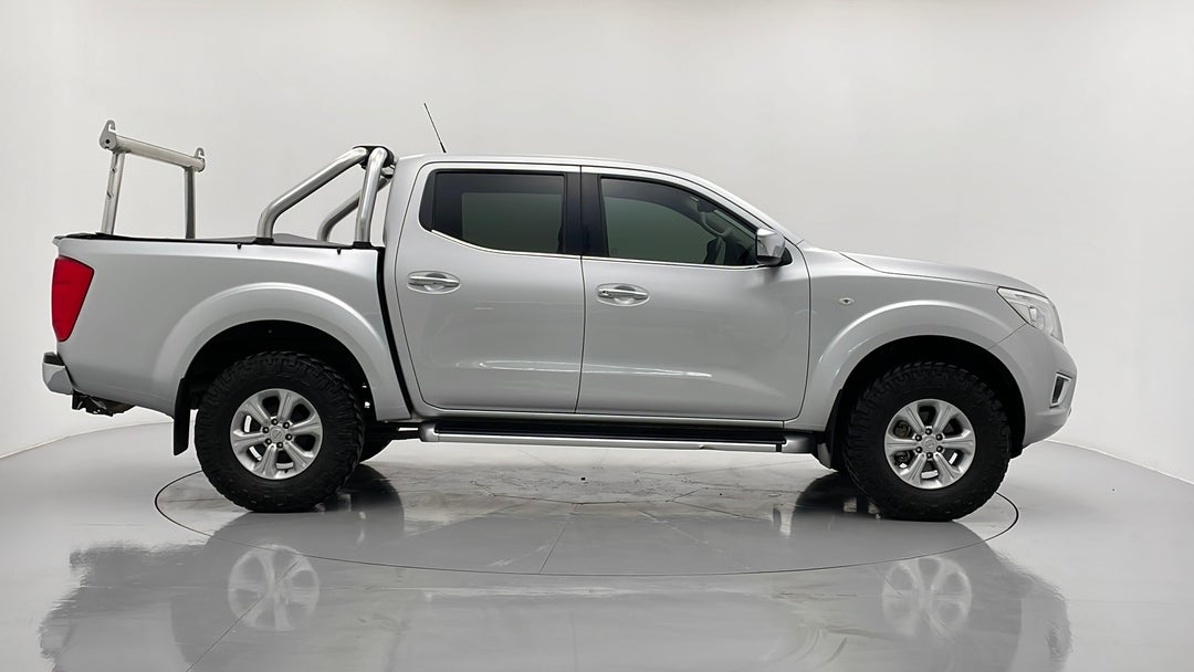 2016 Nissan Navara St (4x4), Automatic, 82420 km, Right Side View