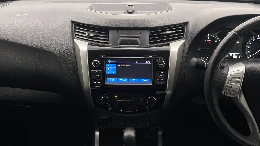 2016 Nissan Navara St (4x4), Automatic, 82420 km, Center Console