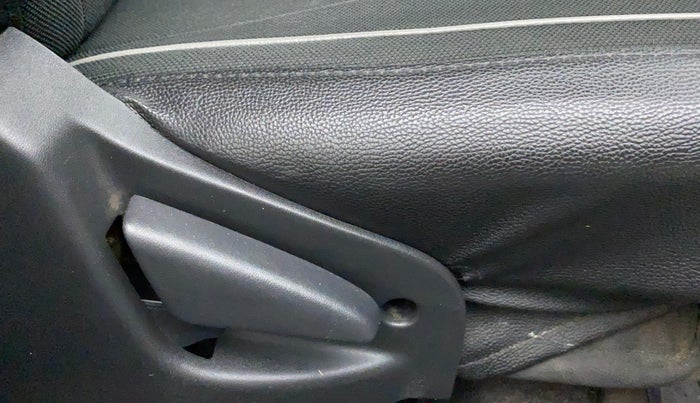 2018 Datsun Go Plus T (O), Petrol, Manual, 41,122 km, Driver Side Adjustment Panel