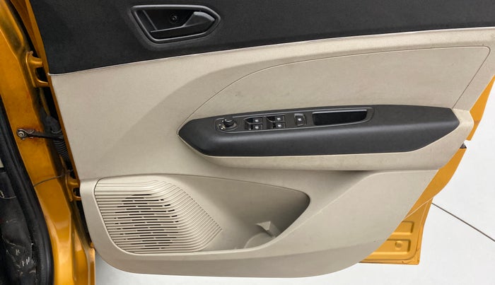 2021 Renault TRIBER 1.0 RXT, Petrol, Manual, 22,941 km, Driver Side Door Panels Control