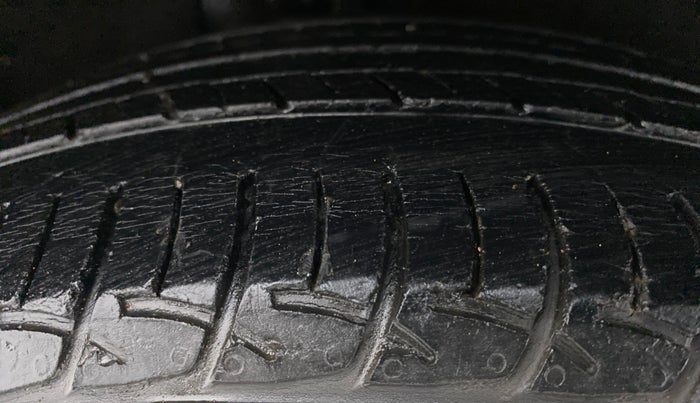 2018 Maruti Baleno DELTA 1.2 K12, Petrol, Manual, 61,871 km, Right Rear Tyre Tread