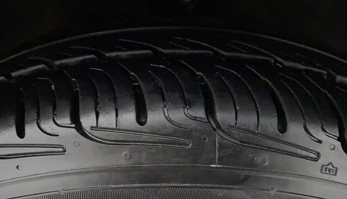 2014 Hyundai i10 SPORTZ 1.1 IRDE2, Petrol, Manual, 47,255 km, Left Rear Tyre Tread