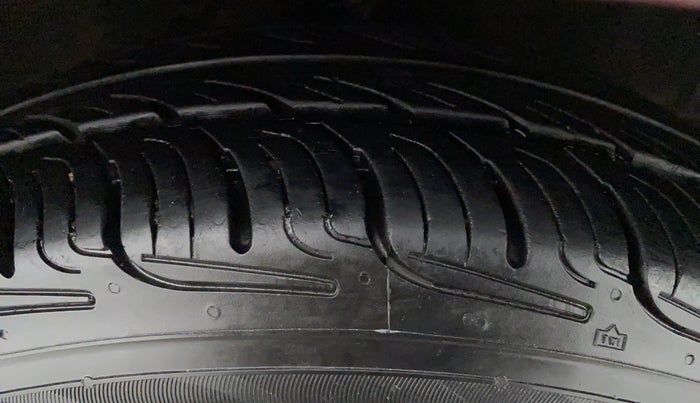 2014 Hyundai i10 SPORTZ 1.1 IRDE2, Petrol, Manual, 47,255 km, Right Rear Tyre Tread