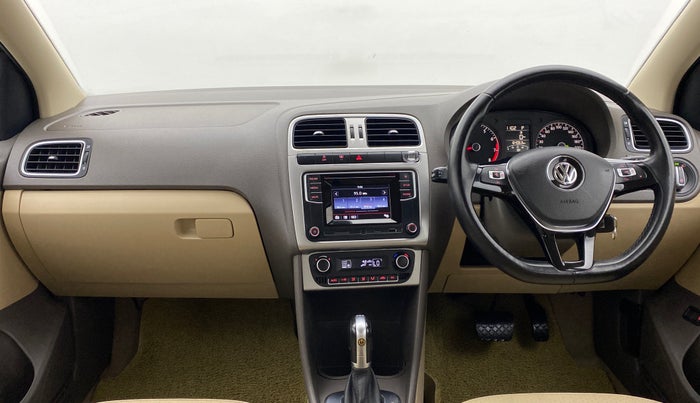 2016 Volkswagen Vento HIGHLINE 1.2 TSI AT, Petrol, Automatic, 64,173 km, Dashboard