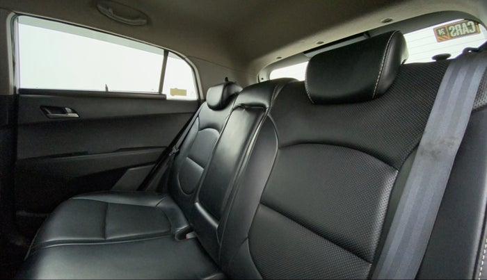 2016 Hyundai Creta SX PLUS 1.6 PETROL, Petrol, Manual, 91,001 km, Right Side Rear Door Cabin