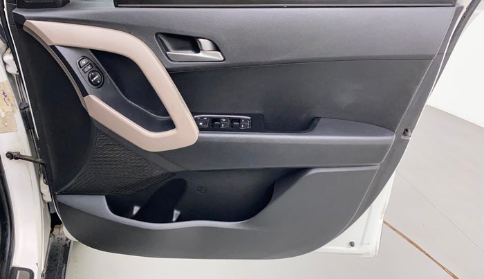 2016 Hyundai Creta SX PLUS 1.6 PETROL, Petrol, Manual, 91,001 km, Driver Side Door Panels Control