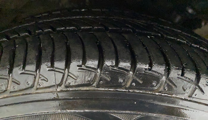 2015 Maruti Celerio VXI AMT, Petrol, Automatic, 38,985 km, Right Rear Tyre Tread