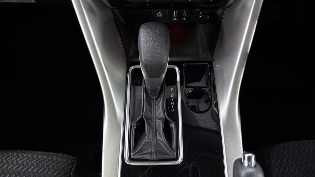 2023 Mitsubishi Eclipse Cross Es (2WD), Automatic, 39748 km, Gear Lever 