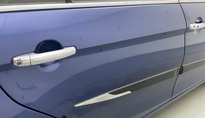 2017 Maruti Ciaz ALPHA  AT 1.4  PETROL, Petrol, Automatic, 85,691 km, Right rear door - Minor scratches
