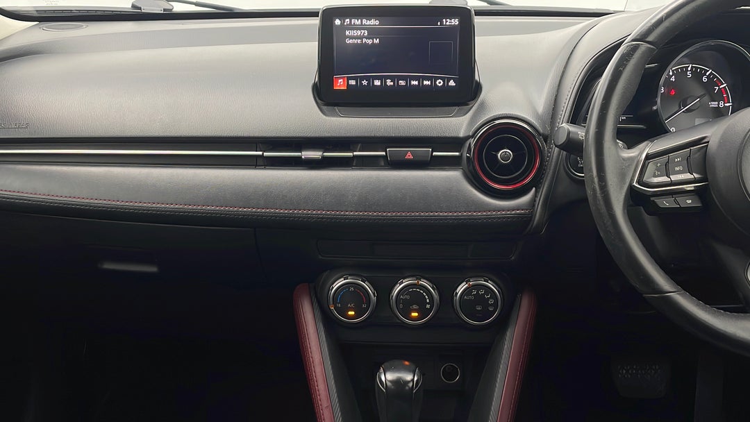 2017 Mazda CX-3 S Touring (fwd), Automatic, 91597 km, Center Console