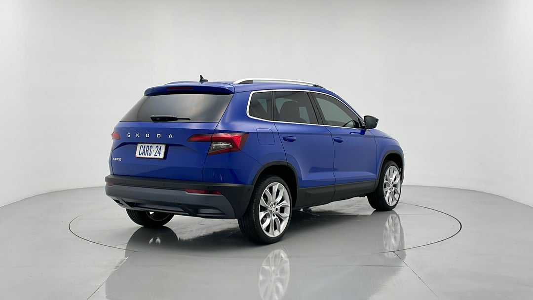 Right Back Diagonal (45- Degree) View