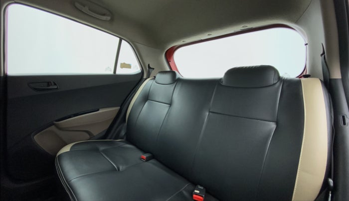 2017 Hyundai Grand i10 magna 1.2 crdi, Diesel, Manual, 58,454 km, Right Side Rear Door Cabin