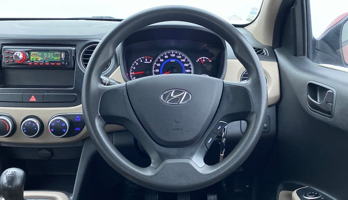 2017 Hyundai Grand i10 magna 1.2 crdi, Diesel, Manual, 58,454 km, Steering Wheel Close Up