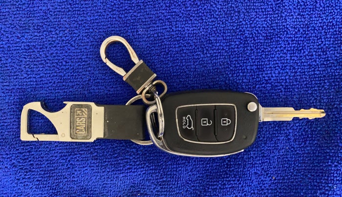 2018 Hyundai Creta E PLUS 1.6 PETROL, Petrol, Manual, 28,872 km, Key Close Up