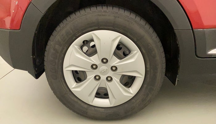 2018 Hyundai Creta E PLUS 1.6 PETROL, Petrol, Manual, 28,872 km, Right Rear Wheel