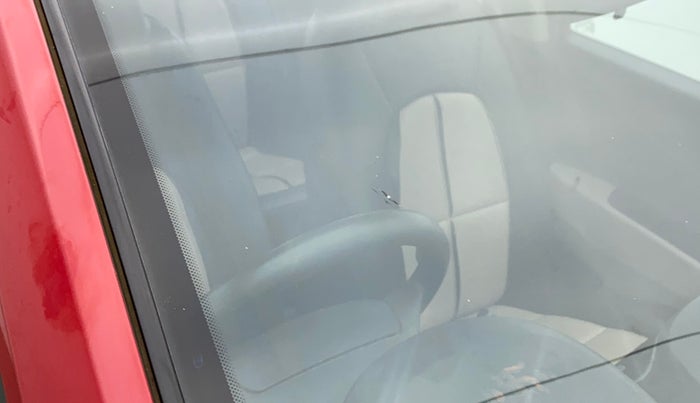 2017 Hyundai Grand i10 SPORTZ 1.2 KAPPA VTVT, Petrol, Manual, 50,114 km, Front windshield - Minor spot on windshield