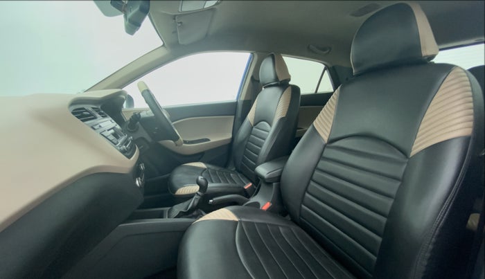 2016 Hyundai Elite i20 SPORTZ 1.2, Petrol, Manual, 84,338 km, Right Side Front Door Cabin View