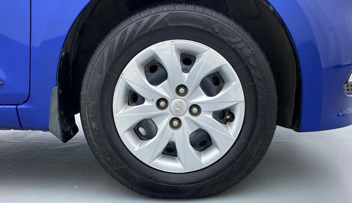 2016 Hyundai Elite i20 SPORTZ 1.2, Petrol, Manual, 84,338 km, Right Front Wheel