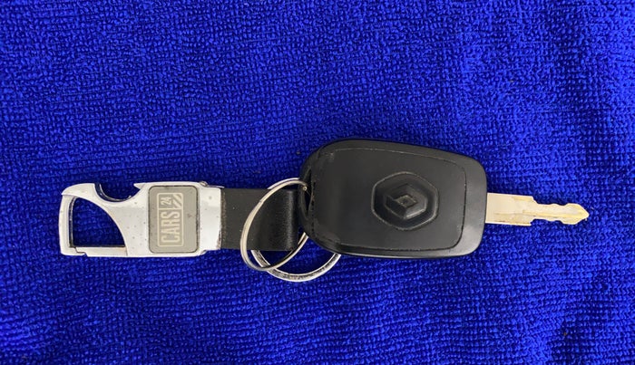 2019 Renault Kwid RXT 1.0 AMT (O), Petrol, Automatic, 33,830 km, Key Close Up