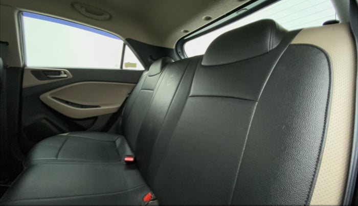 2017 Hyundai Elite i20 ASTA 1.2, Petrol, Manual, 52,610 km, Right Side Rear Door Cabin