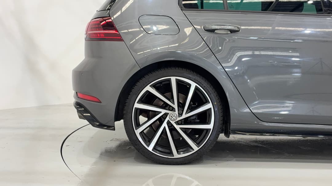 2018 Volkswagen Golf R, Automatic, 93330 km, Right Rear Wheel