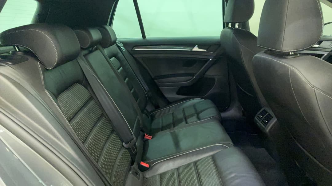 2018 Volkswagen Golf R, Automatic, 93330 km, Right Side Rear Door Cabin View