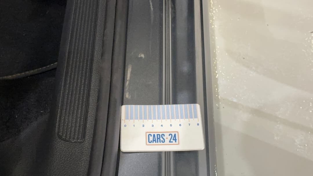 2018 Volkswagen Golf R, Automatic, 93330 km, Door Sills Rear RHS Dent