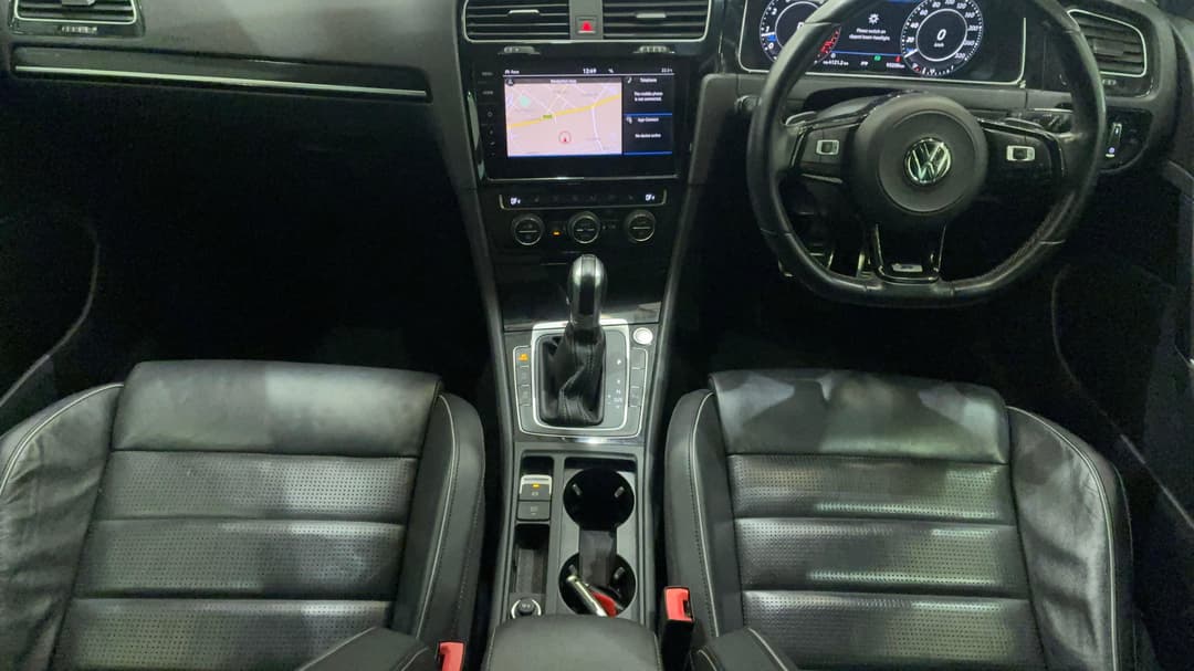 2018 Volkswagen Golf R, Automatic, 93330 km, Center Console