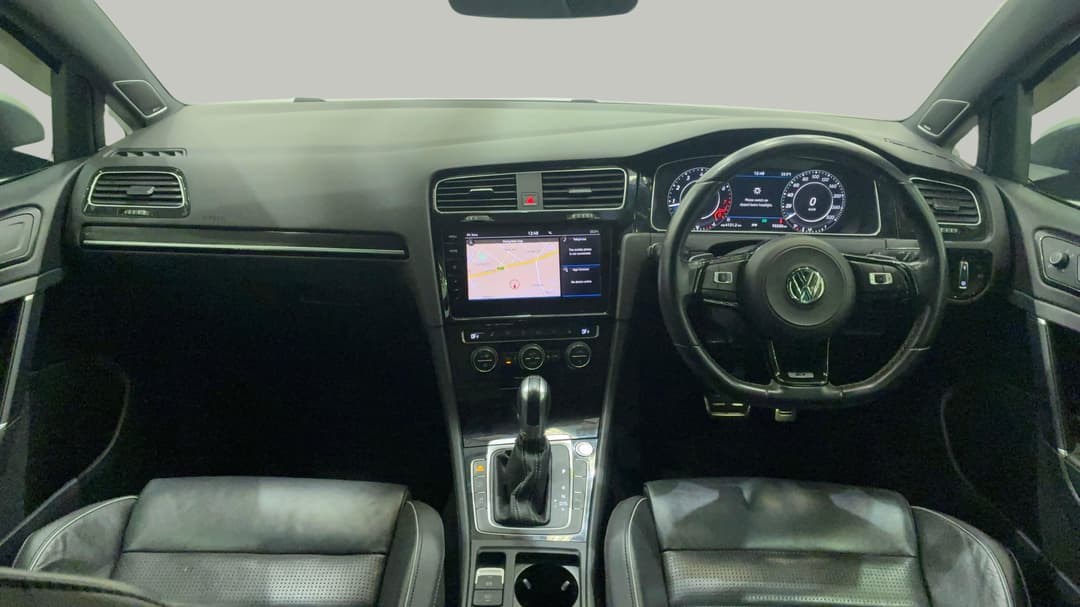 2018 Volkswagen Golf R, Automatic, 93330 km, Dashboard View