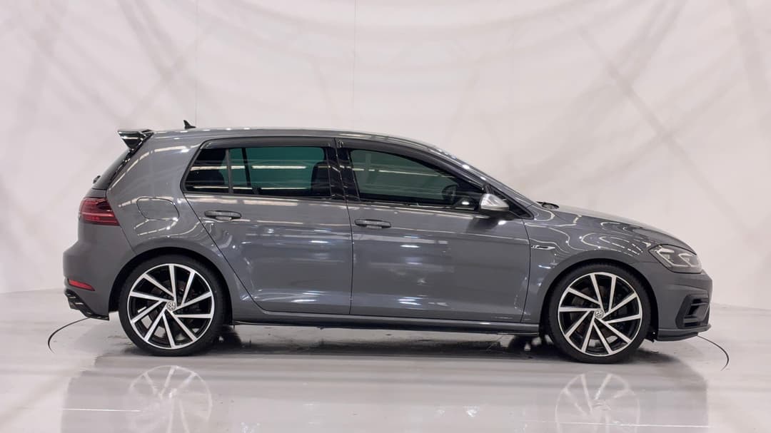 2018 Volkswagen Golf R, Automatic, 93330 km, Right Side View