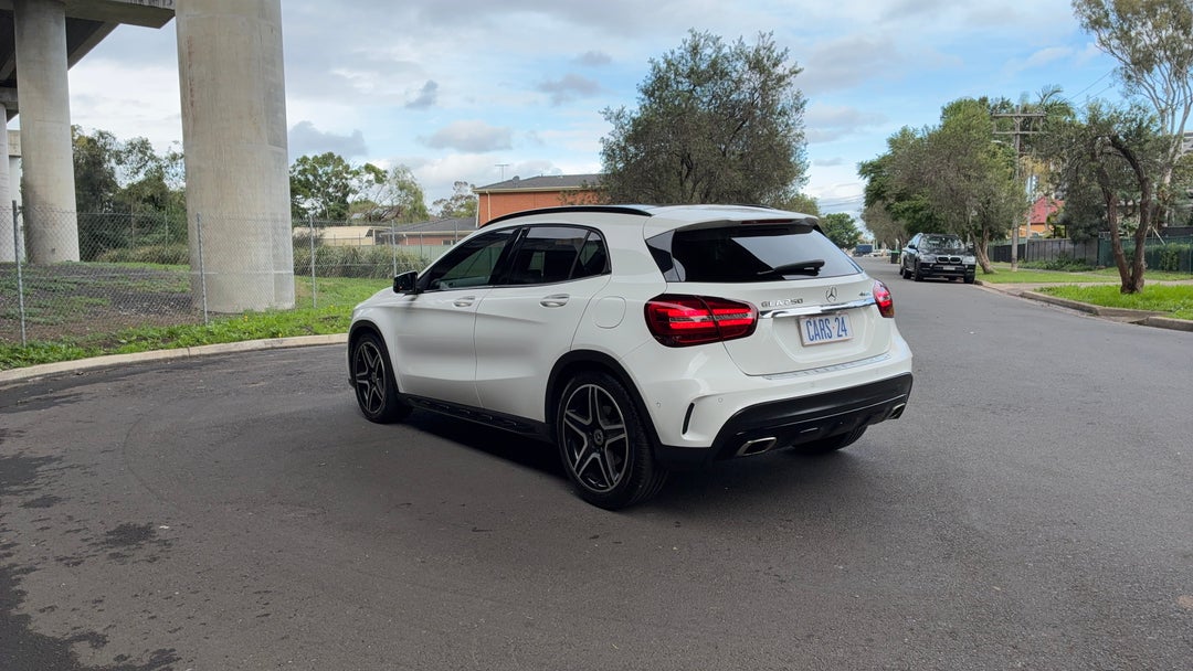 Left Back Diagonal (45- Degree) View