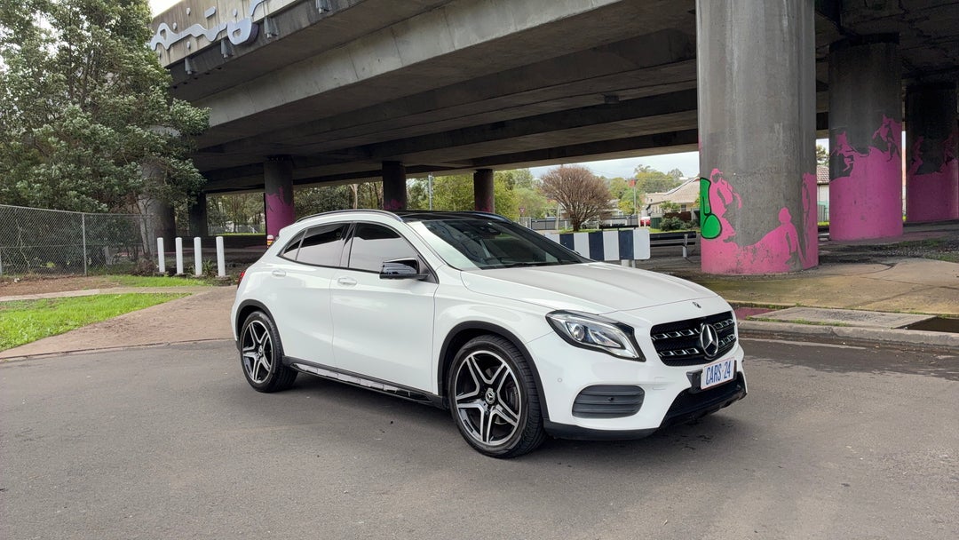 Right Front Diagonal (45- Degree) View