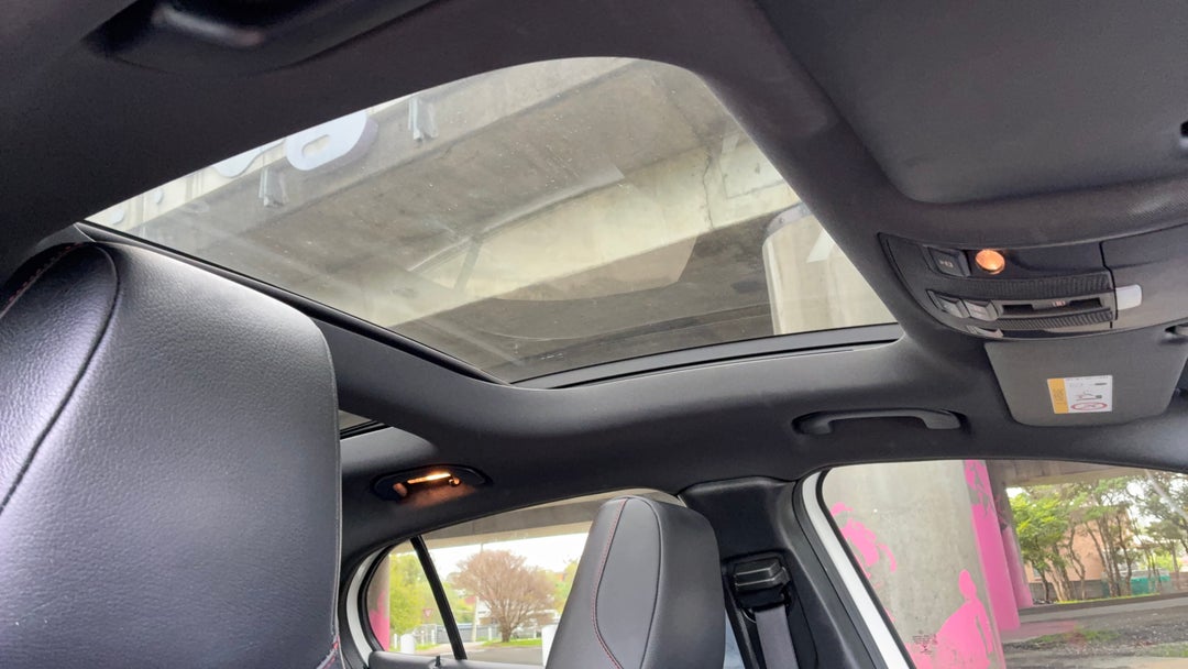 Interior Sunroof/Moonroof