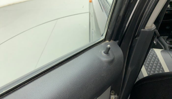 2018 Maruti Alto 800 LXI, Petrol, Manual, 9,332 km, Lock system - Door lock knob has minor damage