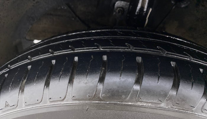 2018 Maruti Dzire VXI AMT, Petrol, Automatic, 62,699 km, Left Front Tyre Tread