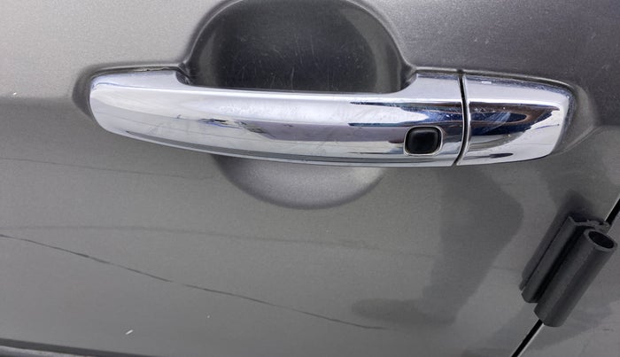 2018 Maruti Ciaz 1.4 S, Petrol, Manual, 62,849 km, Front passenger door - Door handle sensor not working