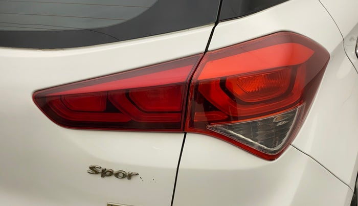 2017 Hyundai Elite i20 SPORTZ 1.2, Petrol, Manual, 64,237 km, Right tail light - Minor scratches