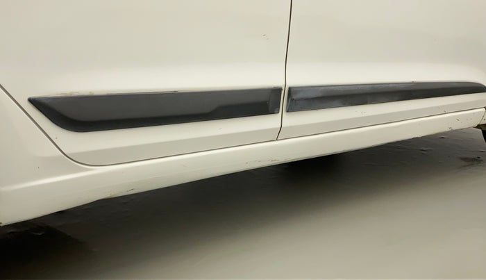 2017 Hyundai Elite i20 SPORTZ 1.2, Petrol, Manual, 64,237 km, Right running board - Minor scratches