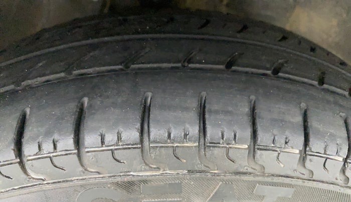 2019 Maruti Alto 800 LXI, CNG, Manual, 58,901 km, Right Front Tyre Tread
