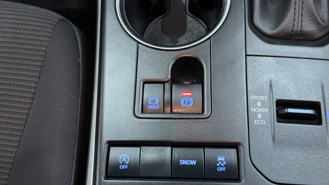 2022 Toyota Kluger Gx 2WD, Automatic, 60126 km, Handbrake
