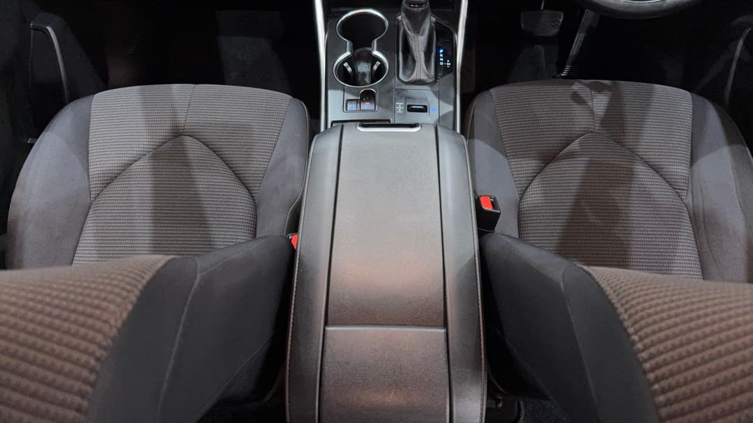 2022 Toyota Kluger Gx 2WD, Automatic, 60126 km, Center Console