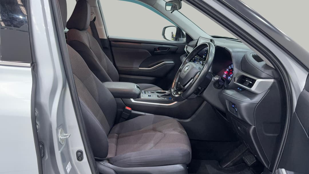 2022 Toyota Kluger Gx 2WD, Automatic, 60126 km, Right Side Front Door Cabin View