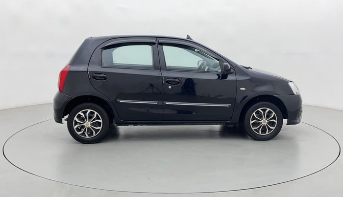 2012 Toyota Etios Liva G, Petrol, Manual, 1,21,795 km, Right Side View