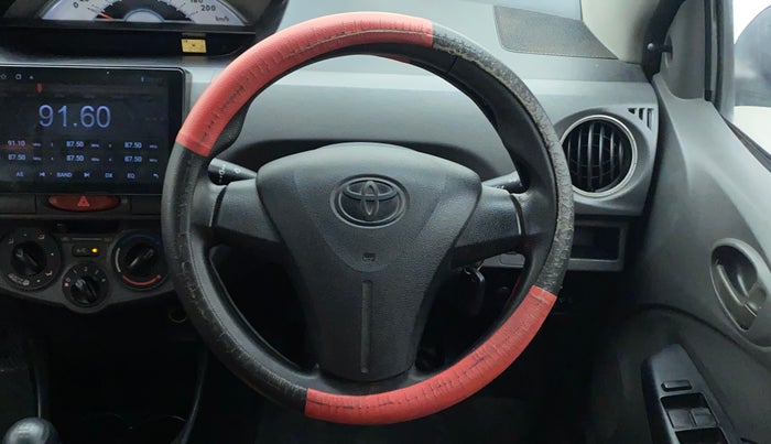 2012 Toyota Etios Liva G, Petrol, Manual, 1,21,795 km, Steering Wheel Close Up