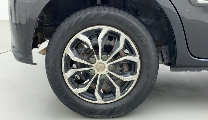 2012 Toyota Etios Liva G, Petrol, Manual, 1,21,795 km, Right Rear Wheel