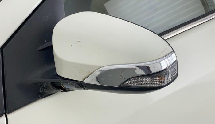 2018 Toyota Corolla Altis G DIESEL, Diesel, Manual, 51,848 km, Left rear-view mirror - Mirror broken