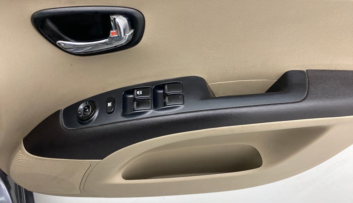 2011 Hyundai i10 MAGNA 1.2 KAPPA2, Petrol, Manual, 80,141 km, Driver Side Door Panels Control